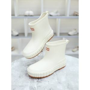 [블리아르]라운드 심플 여성 숏 레인부츠 4cm BLMD57001-1