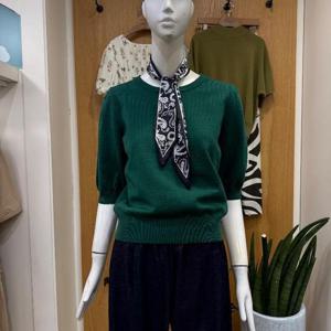 클리지 DP01 라운드 넥 크롭 볼륨 니트 CP7WKT12