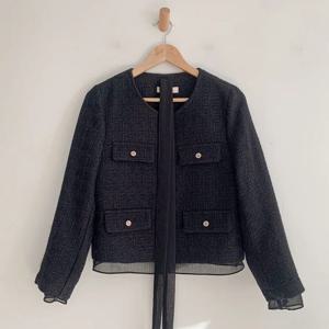 샵앤) 봄신상 국산 여성 노카라 몽테뉴 간절기 울 트위드 자켓N SIU-WJP-4183-블랙