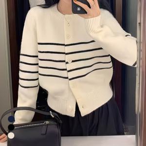 [카라]KARRA 미들배색라인가디건_A5F0048