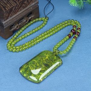 TEMU 남녀공용 우아한 천연 호박 불사조 펜던트 목걸이 - 생동감 있는 녹색 인조, 복잡한 회전 디자인, 캐주얼 또는 정장 착용에 완벽, 정장 액세서리 | 우아한 목걸이 | 세밀한 장인 정신|남자목걸이