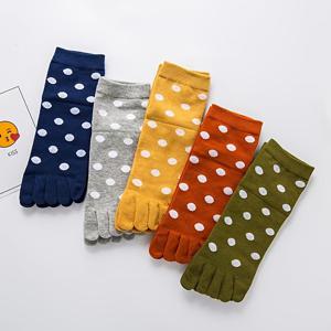 TEMU 여성용 도트무늬 5발가락 양말 5켤레, 봄과 여름을 위한 미디엄-캐프 보트 슈즈용 귀여운 만화 캐릭터 스포츠 발바닥 양말