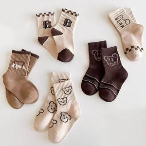 TEMU 겨울용 따뜻한 곰 발바닥 & 이니셜 패턴 소프트 미들 캐프 부티 5켤레 세트 - 크리스마스, 생일 선물 및 캐주얼 의상용 (갈색/베이지/핑크)