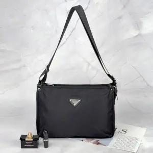 [아도라하우스]어반백 캐주얼크로스백 캐주얼 크로스백URB_W1295