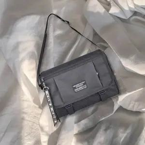 심클 모던 남성 캐주얼 메신저백 출퇴근 직장인 크로스형 데일리 패션 스타일리쉬 가방