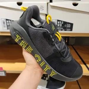 언더아머 커리 6 FloTro 더 시티 농구화 운동화 3028396-001