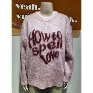 갤러리아 [바인드]25W)하트레터링브러쉬니트 라운드니트(DIFW9-WSP043)