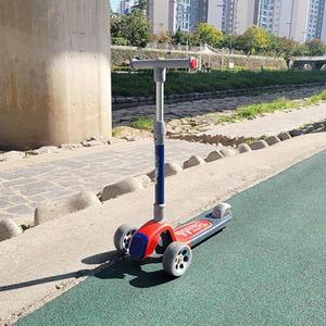 [BZI16LN8_51]킥보드 폴딩 높이조절 초등생 야외 씽씽이