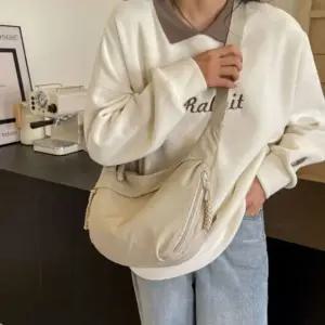 [KNPD] 남여공용 심플 반달 만두 크로스백