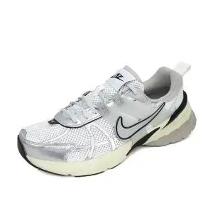 나이키 V2K 런 남성 런닝화 운동화 신발 메탈릭실버 HJ4497-100