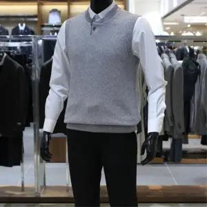 [바쏘](의정부점)25 FW 캐시미어 블랜딩 버튼 라운드넥 니트 베스트(조끼) 2종 [ 라이트그레이,베이지 ]