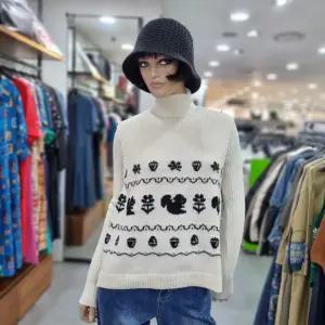 베네통/애플아울렛/다람쥐 모티브 자수 니트 베스트/BAKV51461