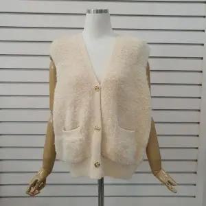 [르피타] 버튼뽀글조끼_S L254BVTB02