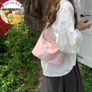 라운드 크로스백 숄더백 + 먼지키링 호보백 20대 30대 여성 학생 가벼운 데일리 미니 여학생 여자 가방