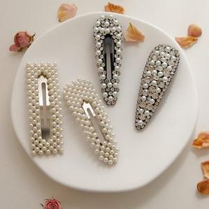 [제이로렌] 화이트 진주 큐빅 딱핀 H01255