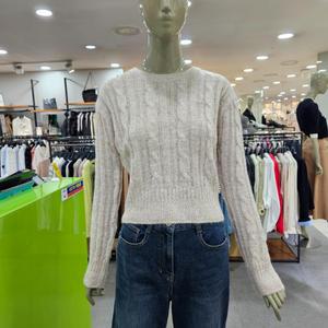 시슬리/애플아울렛/자수 로고 케이블 라운드넥 니트 SAKP31361