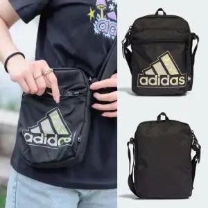 그래피티 퍼포먼스 미니크로스백