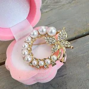 고품질 나비 여성 브로치 진주브로치 작은선물 엄마선물 진주뱃지 (WC6C2BB)