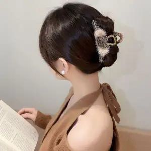 [콩심팥심]여성 3타입 겨울 블링 파티 포인트 모양큐빅퍼 집게핀