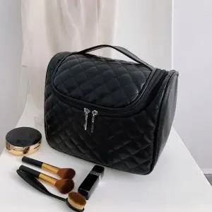 퀄팅 메이크업 파우치(블랙)화장치 가방 품가방 소품 여성치 파우치 품치 소품치