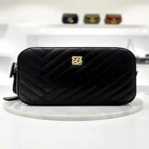 [루이까또즈] 루이까또즈 여성 크로스백 HQ3SD02BL