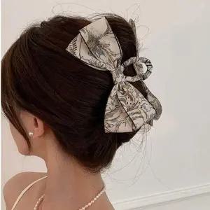 [콩심팥심]여성 꽃무늬패턴 리본 대형 헤어 집게 1P 올림머리 올림머리헤어핀 데일리헤어핀 캐주얼헤어핀