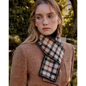 갤러리아 DBMU5FE31W2 닥스 남녀공용 브라운 체크 캐시미어100% 숏머플러
