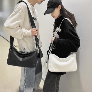 이지 버클 레더 메신저백 크로스백 여행 학생 가방