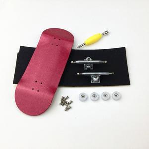 새로운 V3 트럭과 CNC 휠이 포함된 34mm 목재 스케이트보드 OEM 핑거보드 장난감