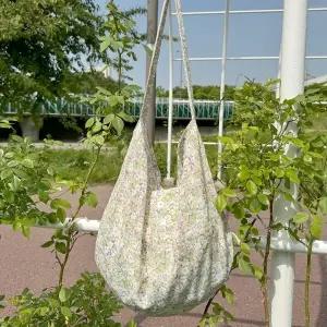 [아도라하우스]어반백 에코백 켄버스 플라워 에코백URB_W004