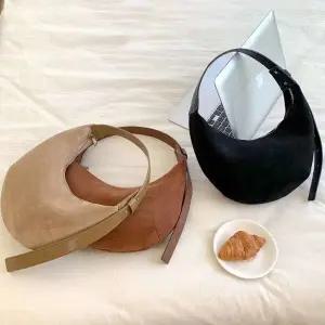 [아도라하우스]어반백 여성숄더/쇼퍼백 스웨이드 호보백 숄더백URB_W310