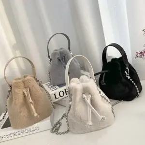 어반백 여성크로스백 페이크퍼 털가방 미니 조리 토트 크로스백URB_W590