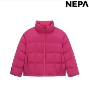 [롯데백화점]네파 필파워 코코 세미 크롭 머스코비 다운자켓7K82063-IN