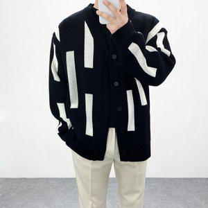 [엠클로] 남자 오버핏 브이넥 스틱 배색 패턴 니트가디건 3컬러