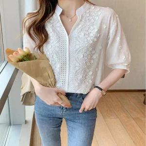 [아우트]자수 펀칭 블라우스 여름 페미닌 셔츠