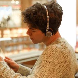 [리스닝룸 by ODE](강남점)몬도 프리스타일 투명 온이어 레트로 헤드폰 페더엘리아스