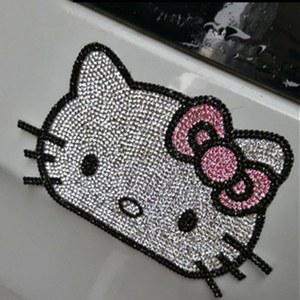 미니 자동차 폭발적인 플래시 다이아몬드 헬로 키티 애니메이션 커버, 흉터 패치, 자동차 방수 장식, 자동차 액세서리