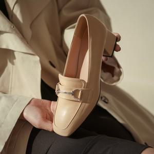 발등 실버체인장식 로퍼 미들통굽 여성구두 3cm 5cm