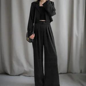 [하프클럽/]여성 핀턱 맥시 와이드핏 블랙 크롭 자켓 투피스 세트