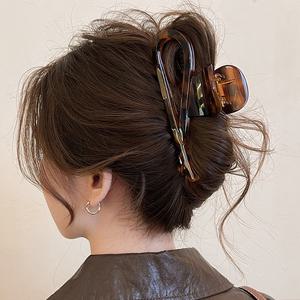 포케 레오파드 꼬임 올림머리 집게핀