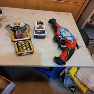 정상작동하는 파워 레인져 캡틴 포스 건과 폰 등/주의 사항