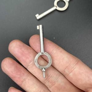 정확한 컷 자물쇠 열쇠 키 범용 수갑 잠금 내마모성 아메리칸 표준 손 커프 키.