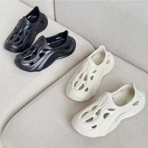 유니크 펀칭 슬리퍼 남자 여름 뮬 샌들 아쿠아슈즈