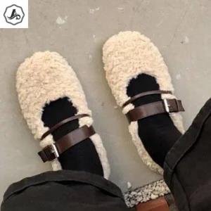 [애슬릿] 겨울 플랫 슈즈 여성 뽀글이 버클 메리제인 심플