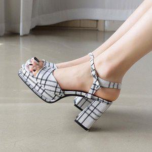 [바닐라슈] 체스론 각코 청키굽 가보시 샌들(8cm)