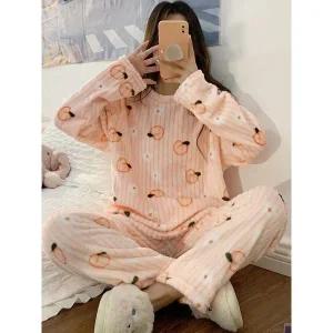 [하프클럽/샵앤]여성 겨울 방한 피치 베어 극세사 벨벳 수면 잠옷 세트 CHA-WS