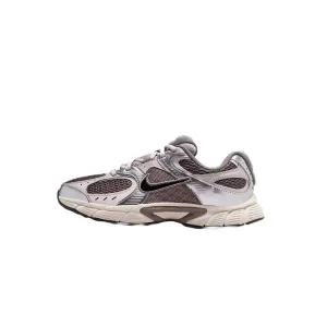 [나이키]V5 RNR (GS) HQ6411_200 510321