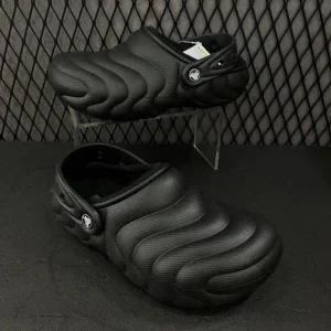 [크록스] HC02 라인드 오버퍼프 클로그 CLASSIC LINED OVERPUFF CLOG (230-280MM) 210059 (S19778802)