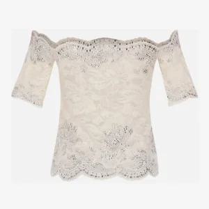 오프숄더 플로럴 레이스 메탈 스터드 블라우스 25HJTO158 PA0170P105