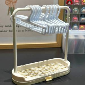 미니 옷걸이는 Bjd 인형 옷, 17cm Labubu 옷 걸이 및 다양한 기타 인형 옷 걸이에 적합합니다.